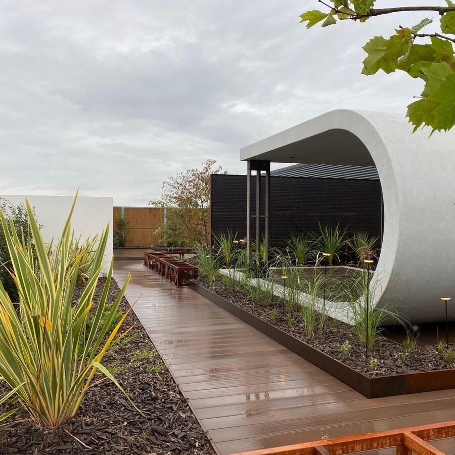 Urban Biotope: Lightweight rooftop landscaping.