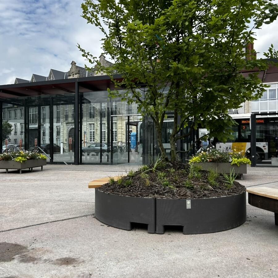 Jungle Blocks + ®.: Modular tree planter for public urban spaces.