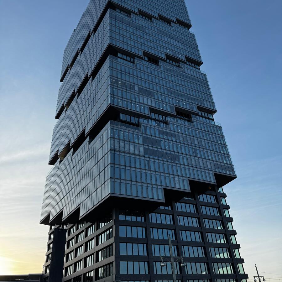 EDGE EAST SIDE TOWER, BERLIN