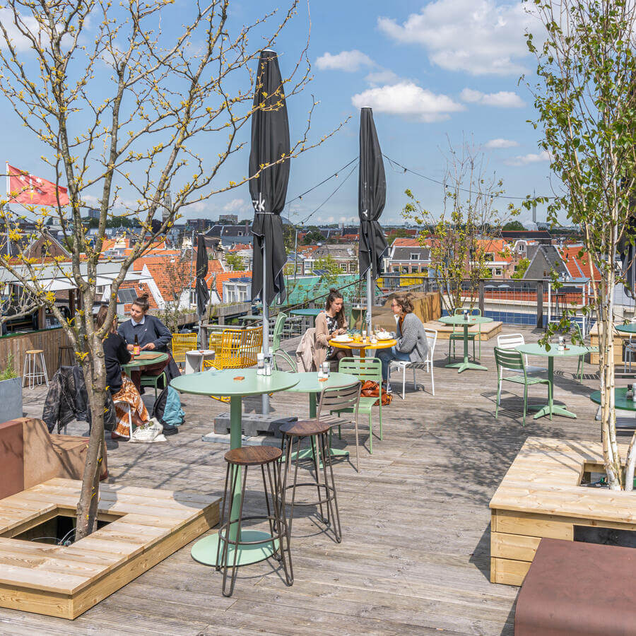 DEDAKKAS, HAARLEM: Tanzende Bäume auf der Terrasse mit der besten Aussicht in Haarlem