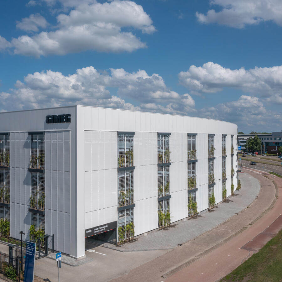 UTR05, UTRECHT: Logistics real estate brought to life with vertical green