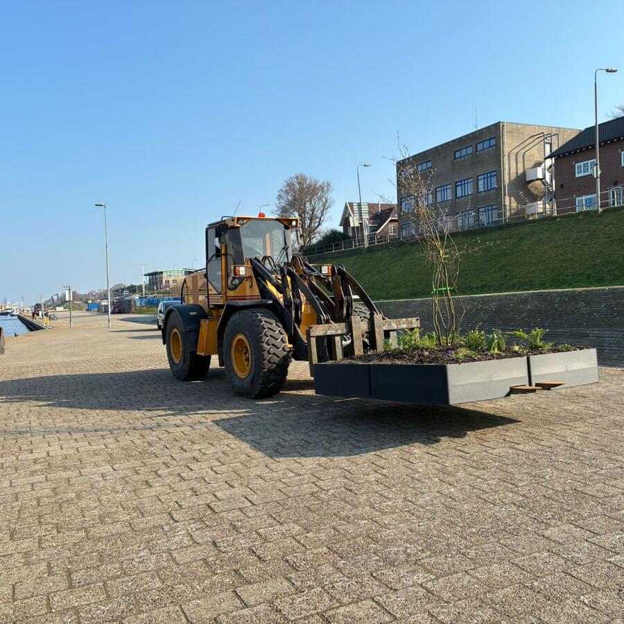 Jungle Blocks Plus®.: Modular landscaping for public urban spaces.