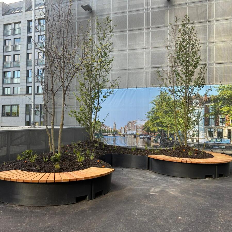 Jungle Blocks Plus®.: Modular landscaping for public urban spaces.