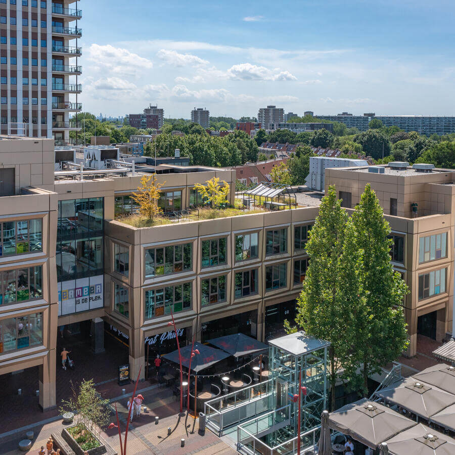 Gemeentehuis, ZOETERMEER: Een stedelijke oase op de vijfde verdieping van het gemeentehuis